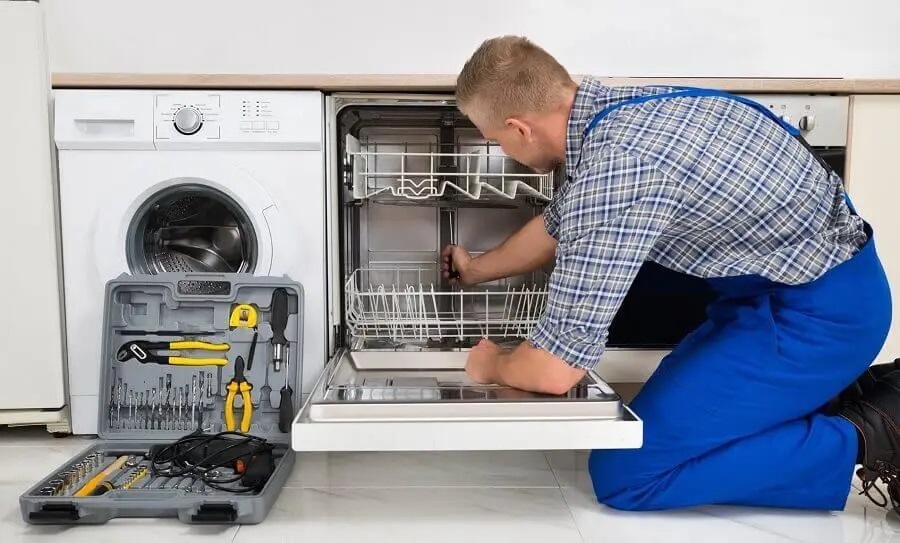 Haymana Termodinamik servisi teknisyen ekibi beyaz eşya tamiri yaparken